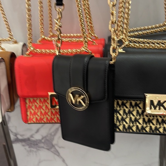 MICHAEL KORS CARMEN SMALL FAUX LEATHER PHONE CROSSBODY BAG - Picture 6 of 16